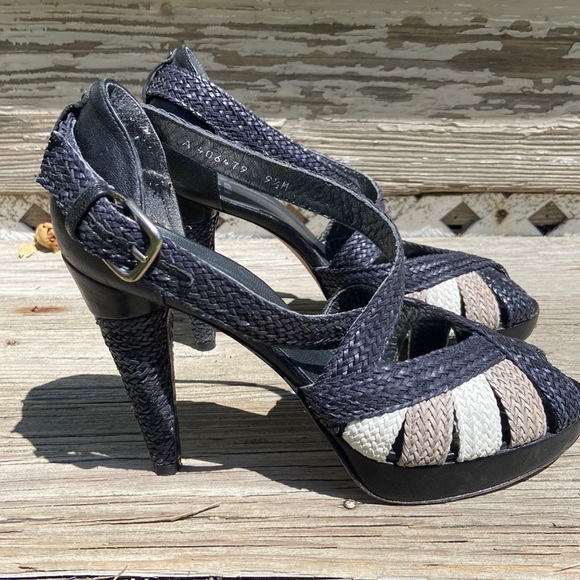 Rare! Stuart Weitzman Smooth + Woven Leather Stiletto Sandals Women's Size 9.5 - Picture 2 of 15